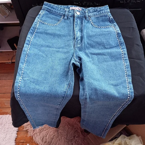 Bratz × Dolls Kill like new heart Pocket rhinestone adorable str8leg jeans! - Picture 9 of 12